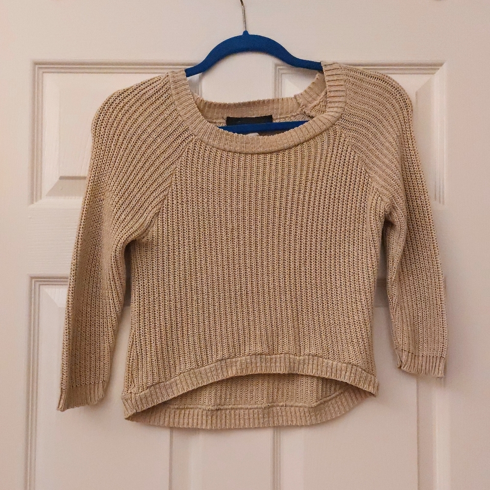 Cropped tan 3/4 sleeve sweater